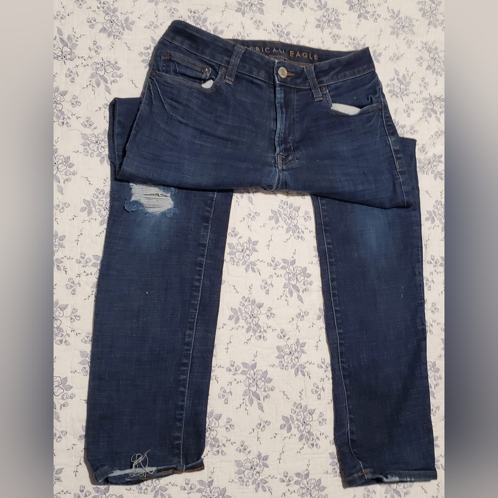AMERICAN EAGLE JEANS